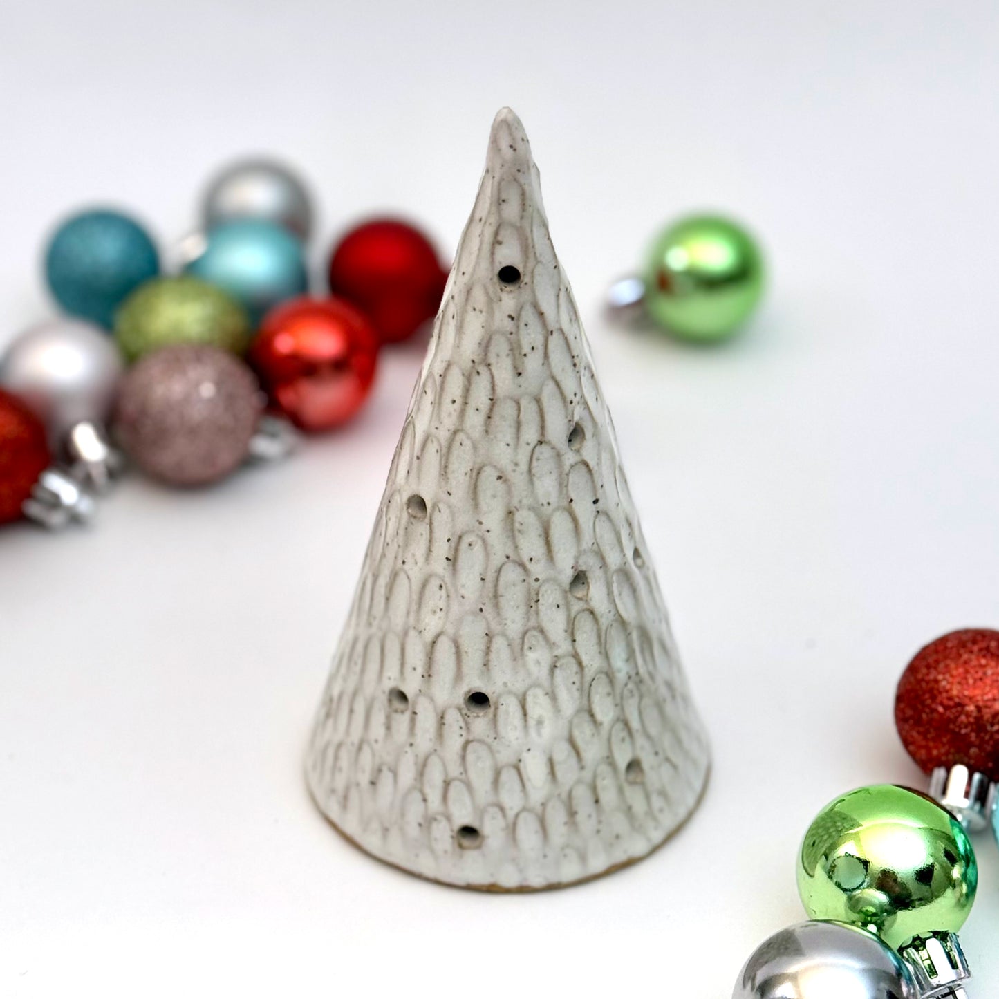 snowdrip tree luminary