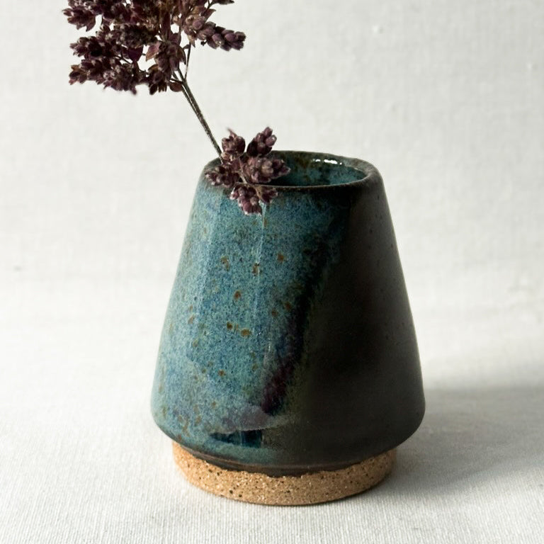 bud vase