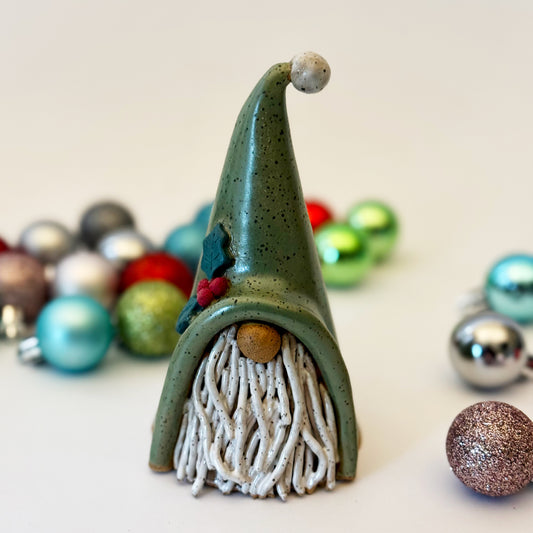 gnome | holly jolly