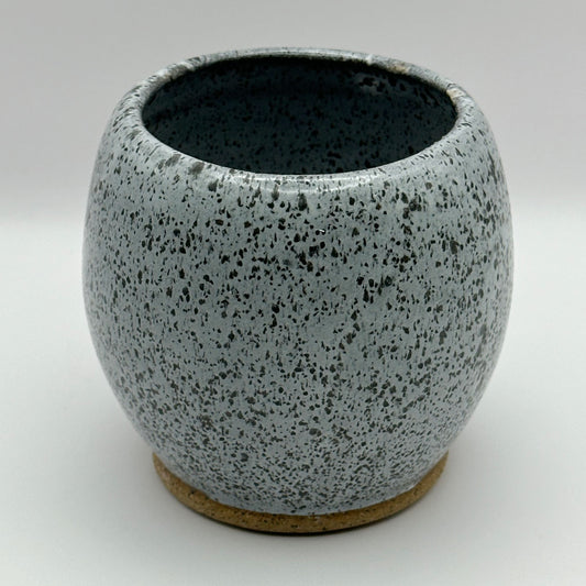 grey speckled pot