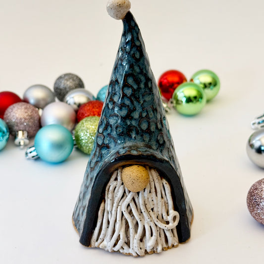 gnome | frosted midnight