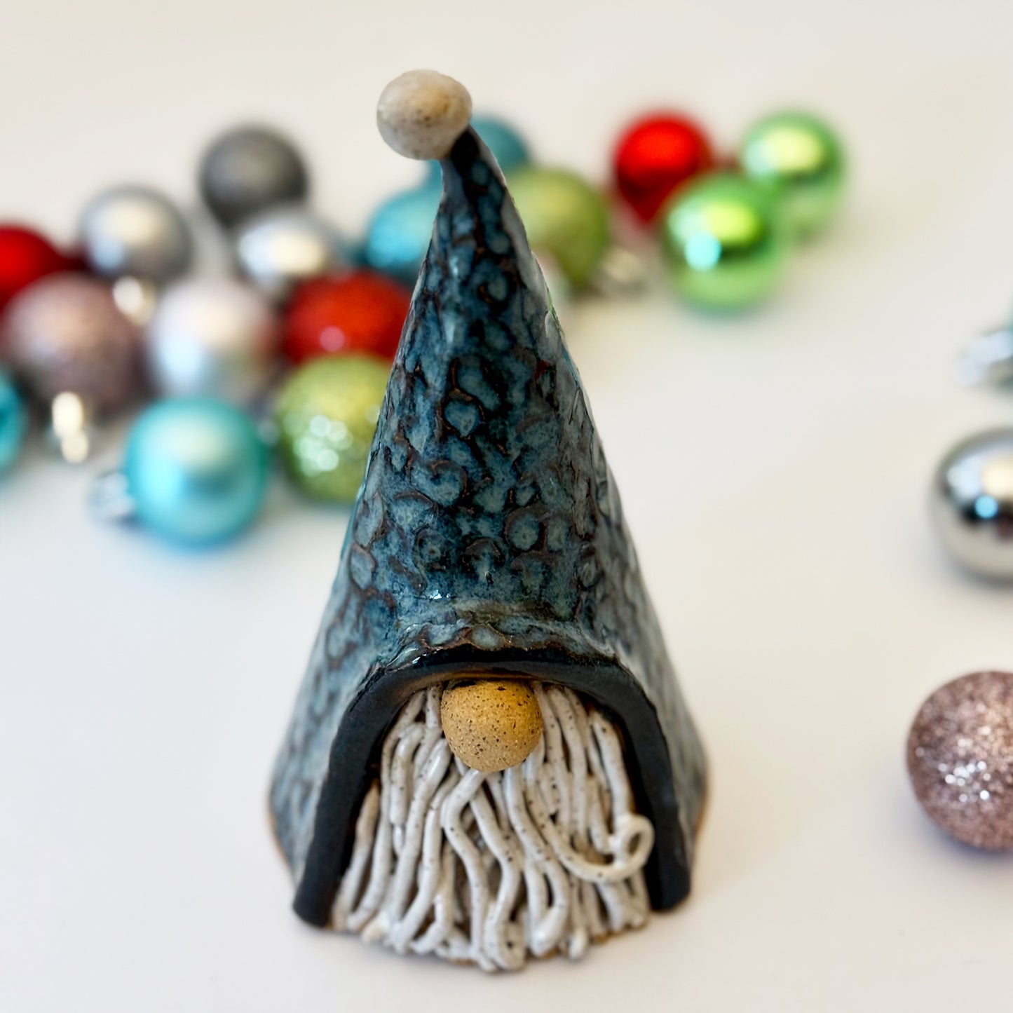 gnome | frosted midnight