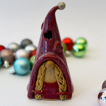 gnome | cranberry heart
