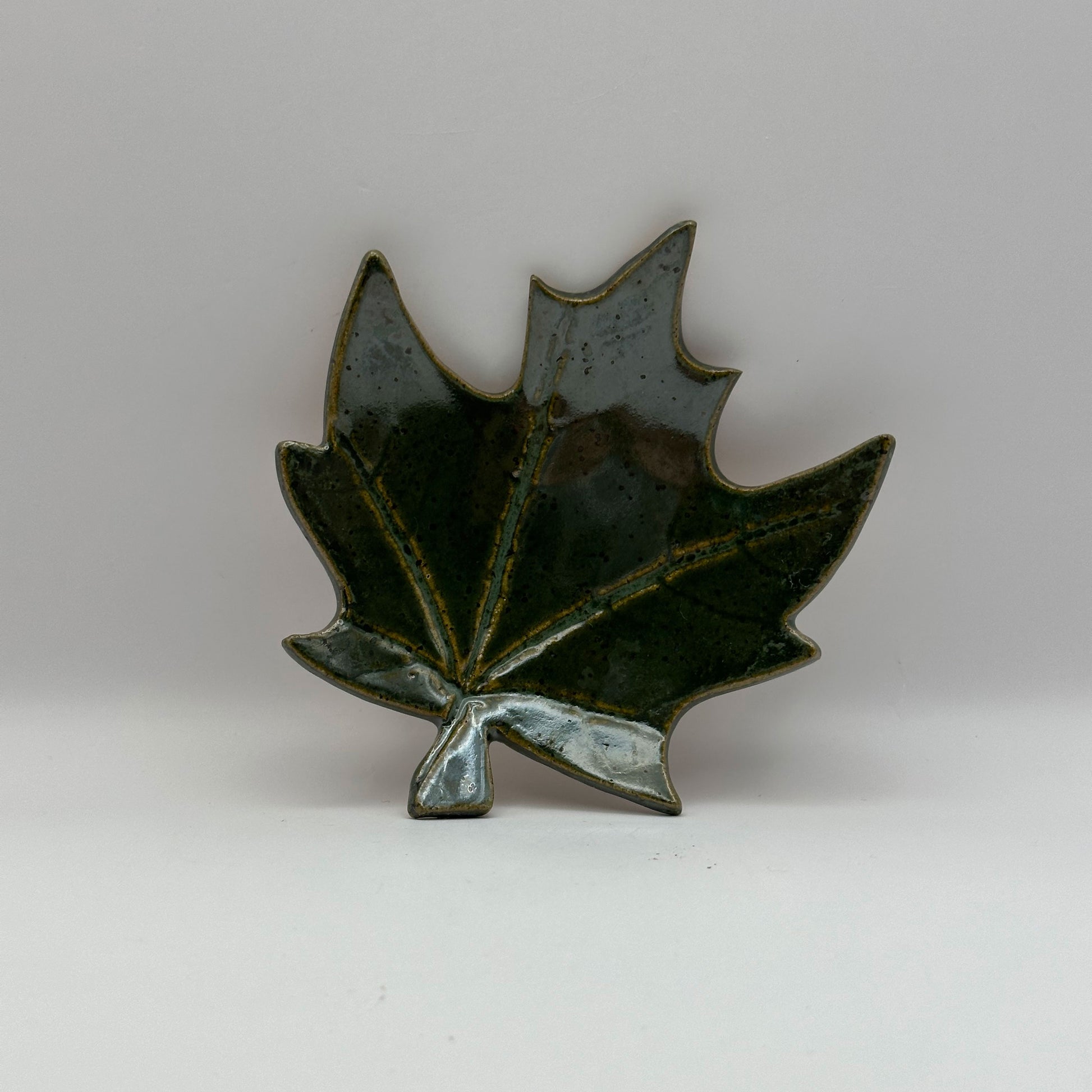 ceramic green leaf